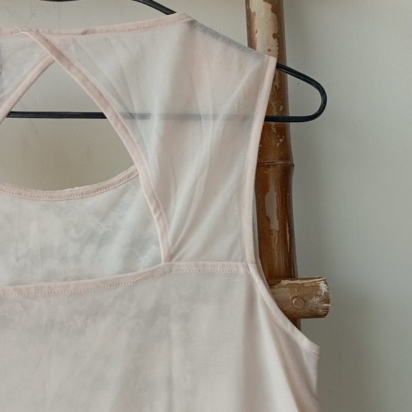 ♥️ H&M Lace Nude Top - Picture 6 of 11